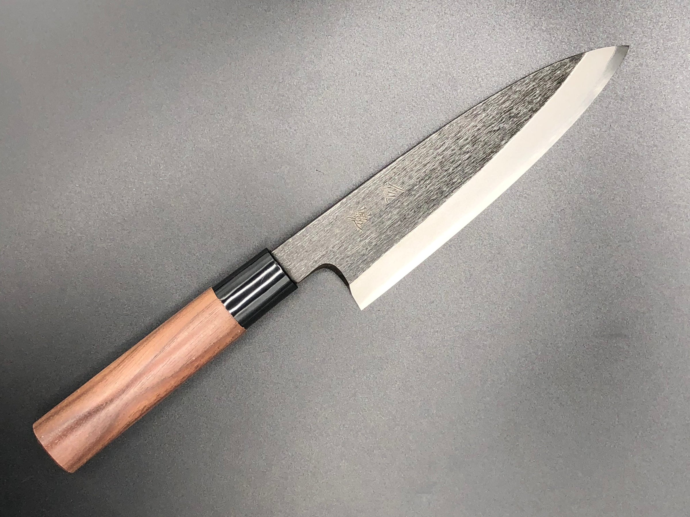 黒打ち 片刃中厚舟行 165mm 青2鋼 胡桃 – 由宗刃物 Yoshimune Knives